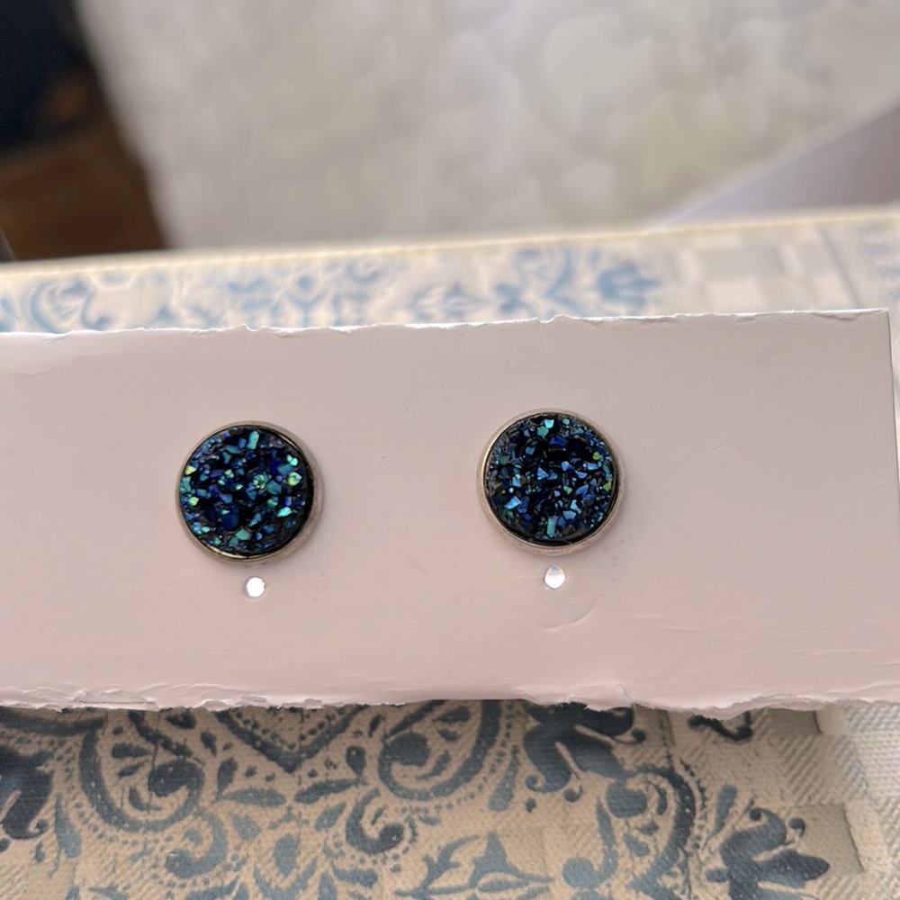 Silver-tone Metallic Faux Druzy Stone Stud Earrings 12mm (Blue)